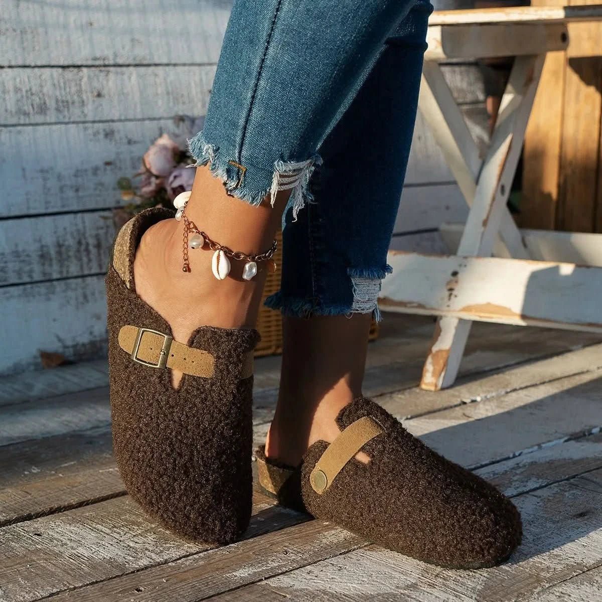 NOMA - Chaussons Femme Douillets et Chauds – Pantoufles Confort Quotidien Hiver - Parallax